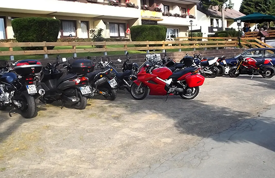 Hotel Pension Fernblick-1